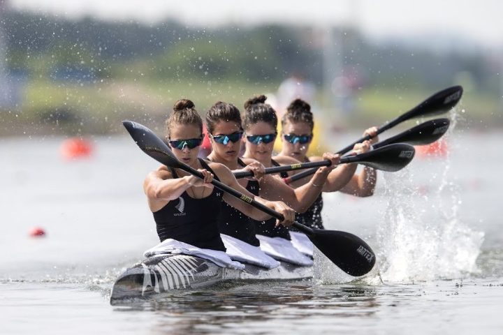 girls in competitive Kayak